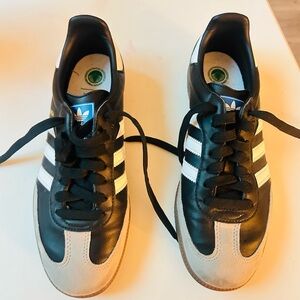 Adidas Black and White Women’s Sambas Shoes